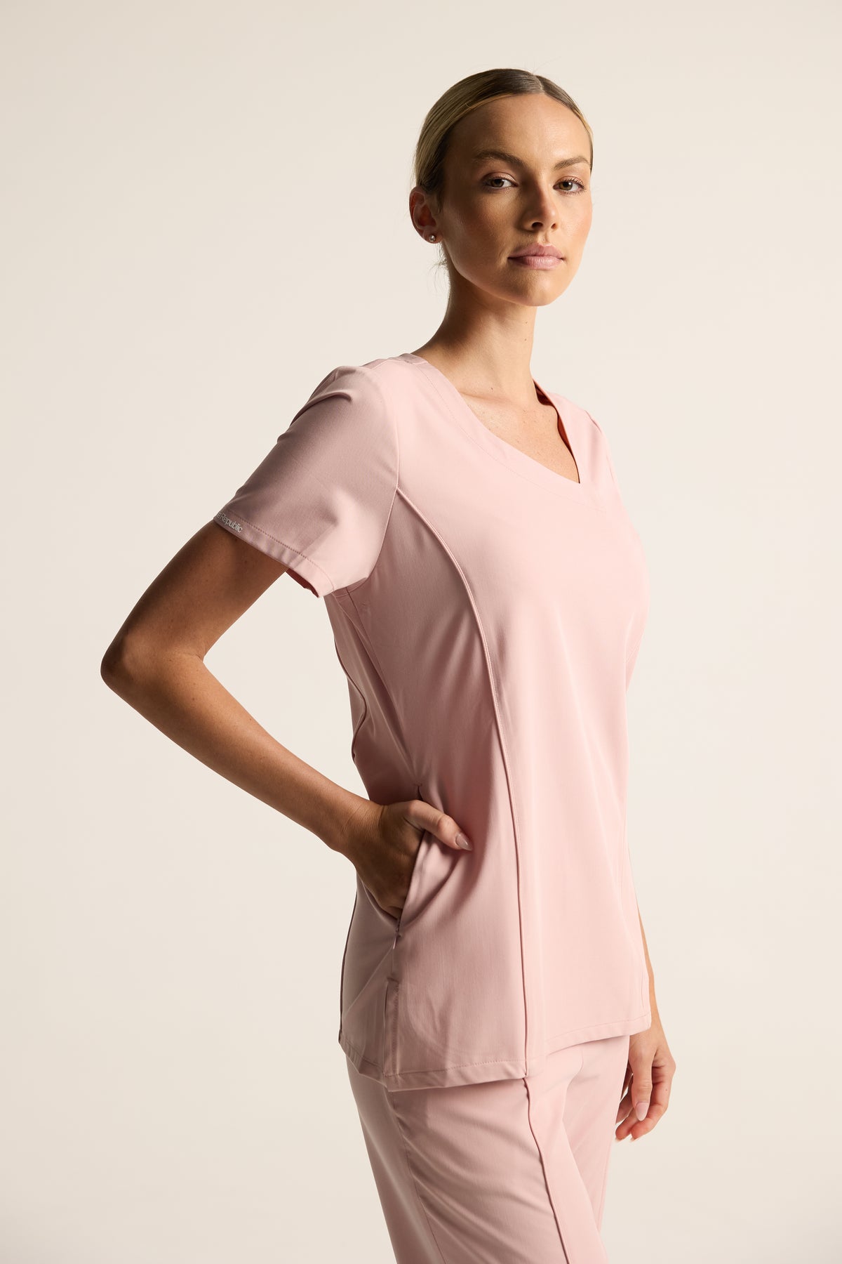 Mara Scrub Top - Sugar Honey Glaze